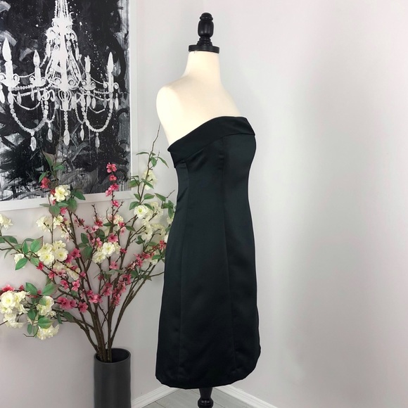 Vera Wang Strapless Satin Dress - Picture 2 of 5